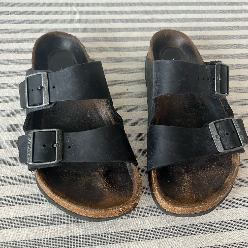 black Birkenstock Arizona sandals - Picture 14 of 16